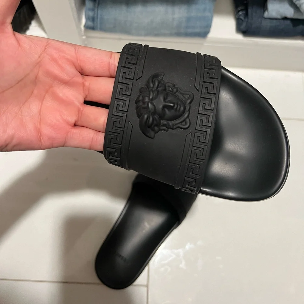 NWOT Versace PALAZZO SLIDERS - Picture 4 of 6